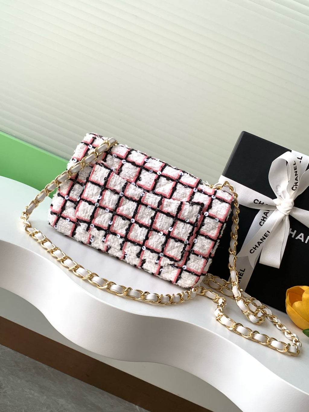 CC 25C PINK WHITE BLACK TWEED GOLD HARDWARE