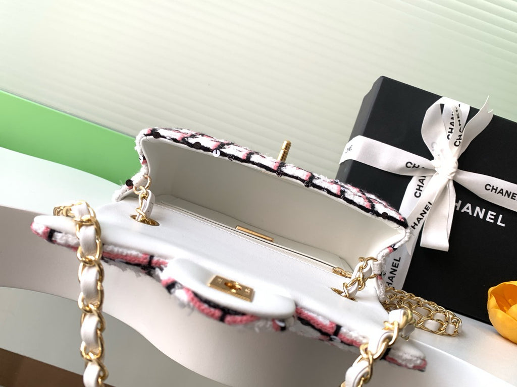 CC 25C PINK WHITE BLACK TWEED GOLD HARDWARE