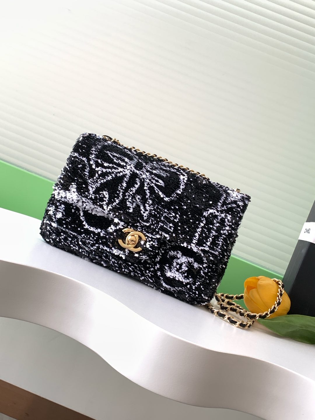 CC 24S FLAP BAG MINI 21CM BLACK WHITE SEQUIN GOLD HARDWARE 238439
