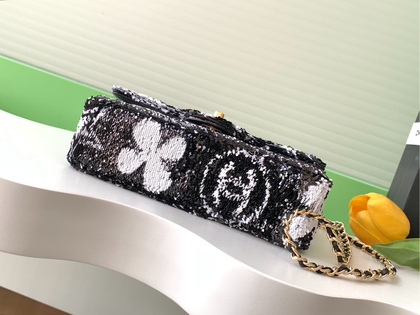 CC 24S FLAP BAG MINI 21CM BLACK WHITE SEQUIN GOLD HARDWARE 238439
