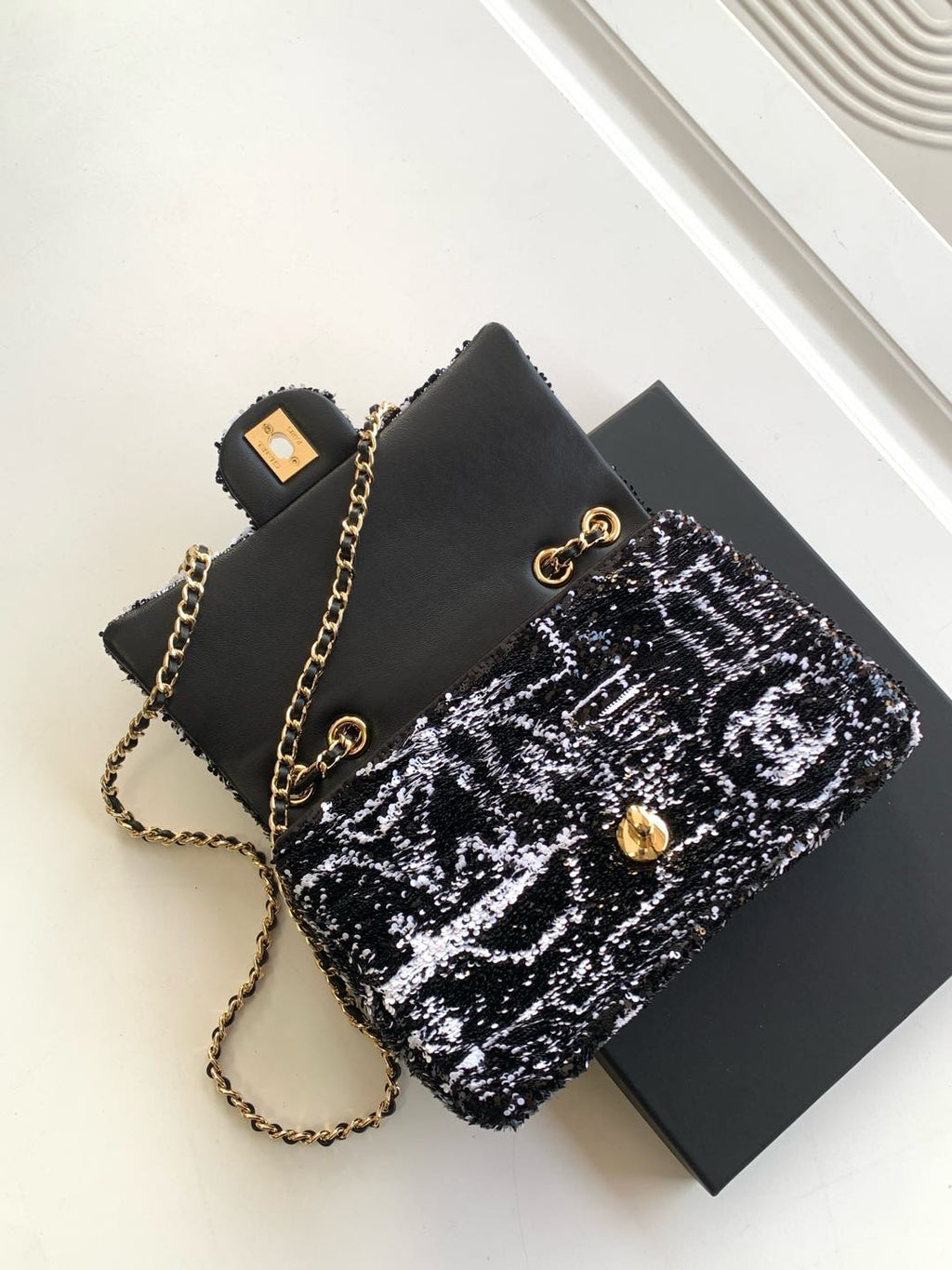 CC 24S FLAP BAG MINI 21CM BLACK WHITE SEQUIN GOLD HARDWARE 238439