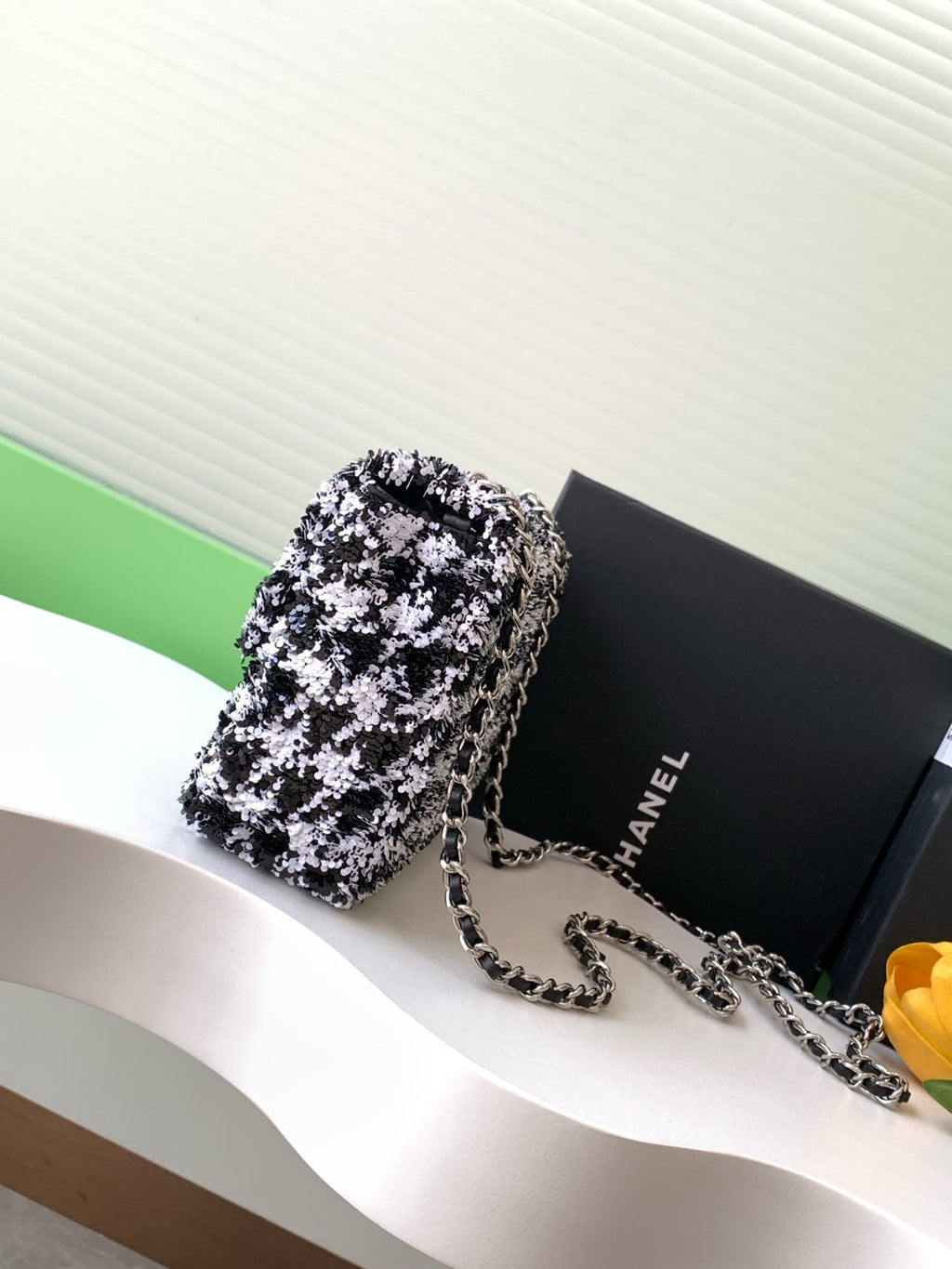 CC 25C WHITE BLACK SEQUIN SILVER HARDWARE