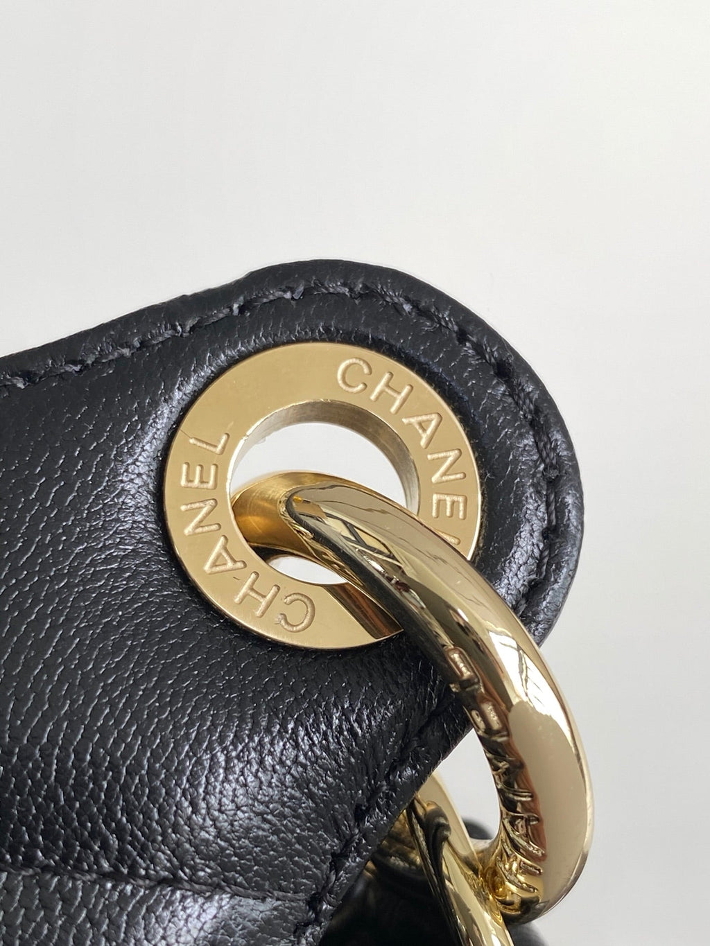 CC 25S BLACK CLUTCH BAG WITH CHAIN