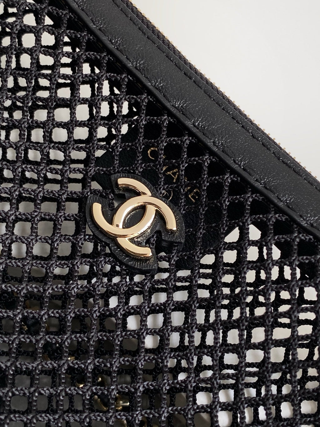 CC 25S BLACK CLUTCH BAG WITH CHAIN