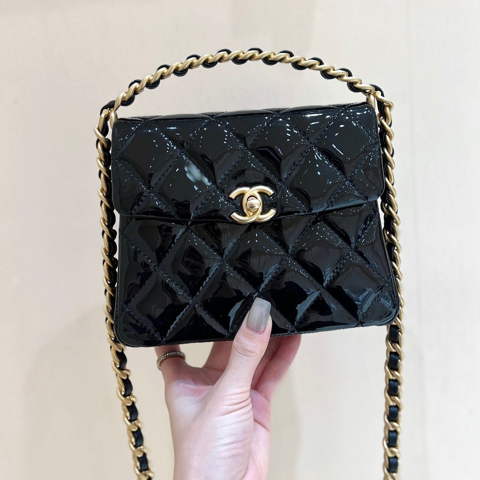 24S 31 RUECAMBON 15CM CUIR DE VEAU VERNI NOIR