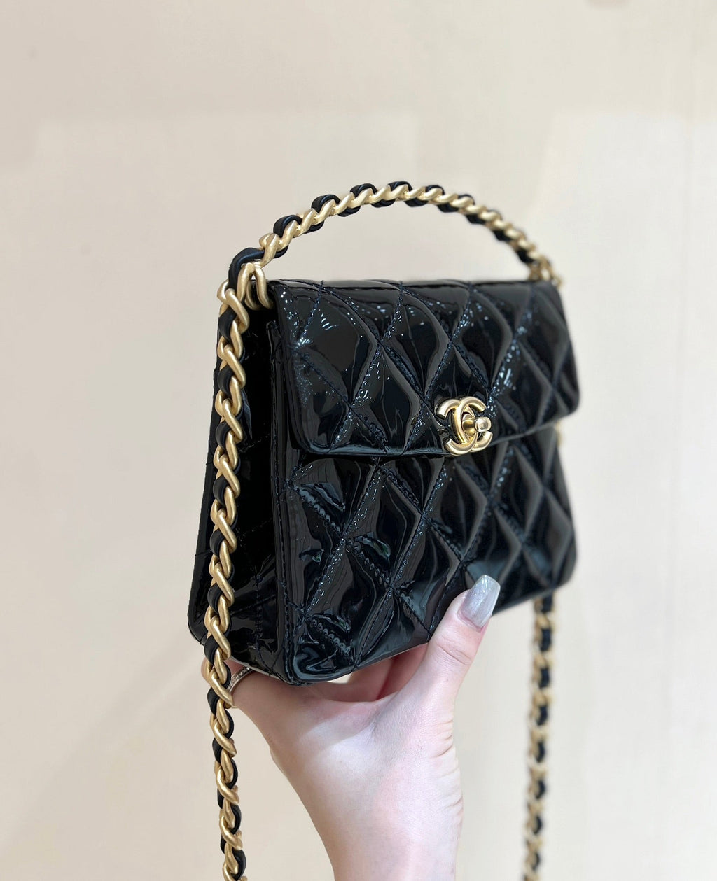 24S 31 RUECAMBON 15CM CUIR DE VEAU VERNI NOIR