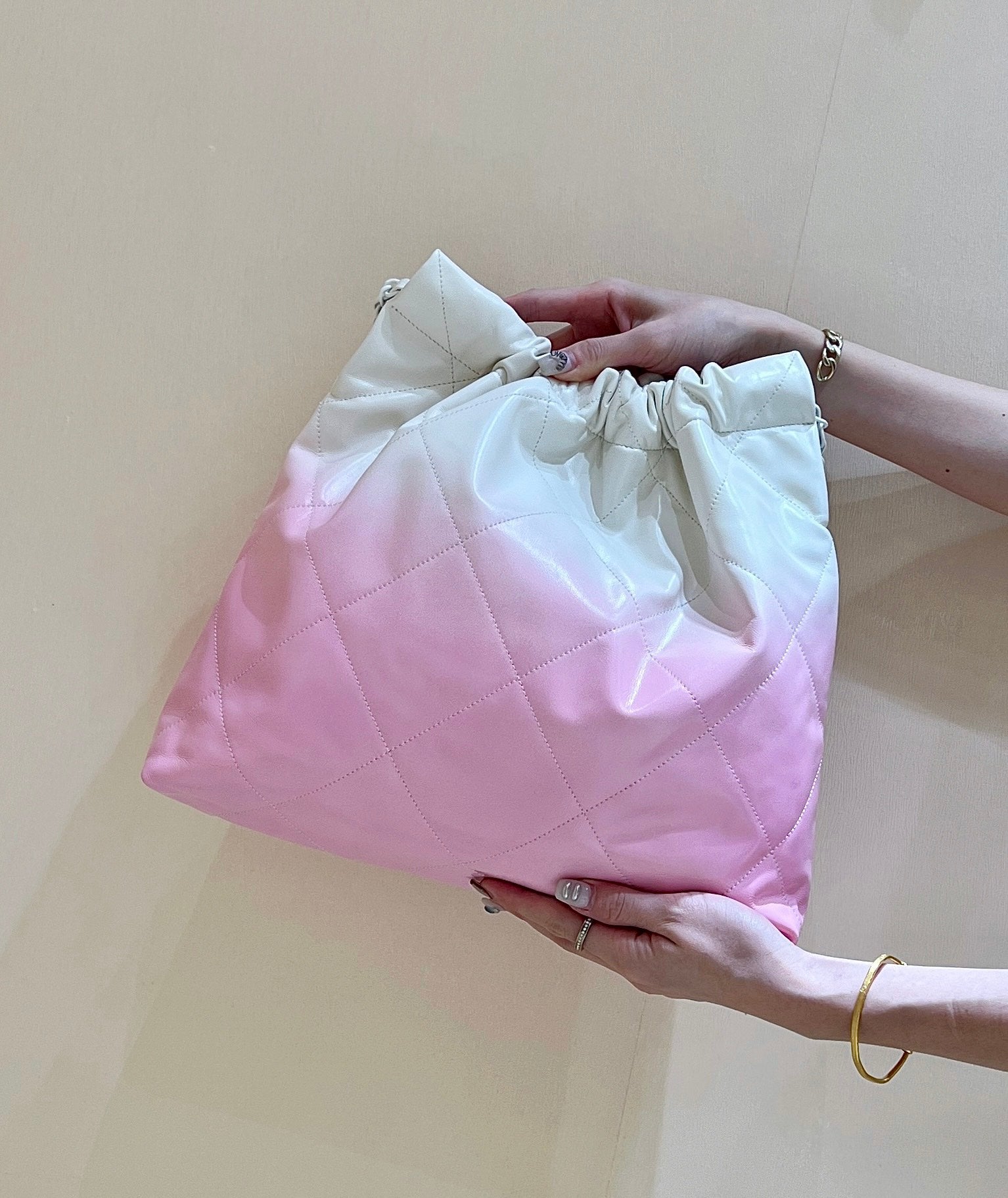 CC22 HOBO BAG PINK WHITE LAMBSKIN SILVER HARDWARE