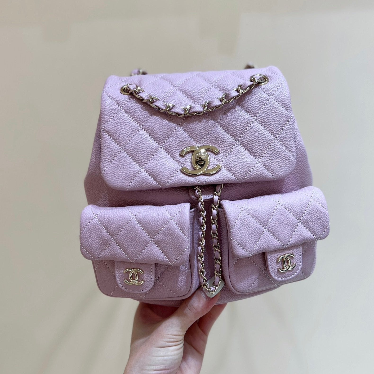 SAC À DOS 24A DUMA EN CUIR CAVIAR VIOLET ET QUINCAILLERIE OR CLAIR