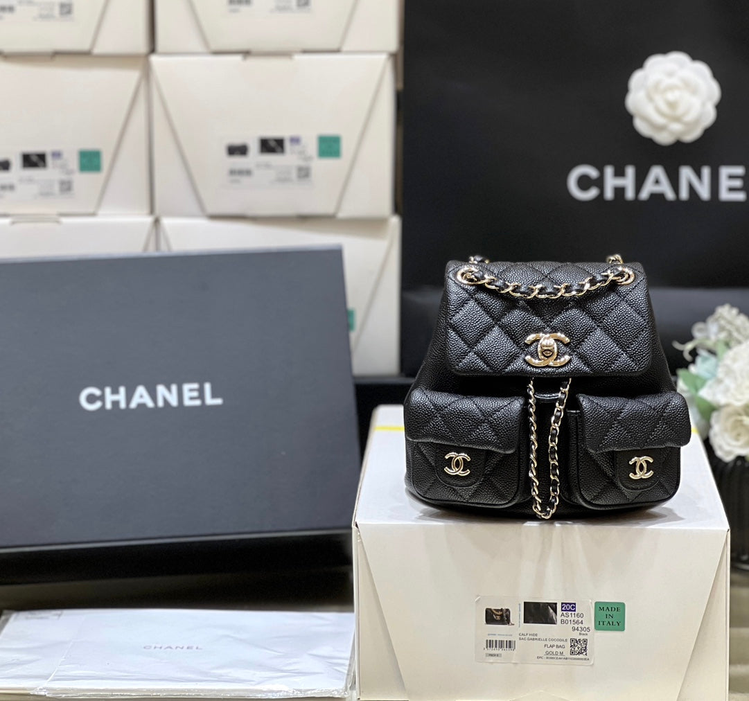 SAC À DOS 24A DUMA EN CUIR CAVIAR NOIR ET QUINCAILLERIE OR CLAIR
