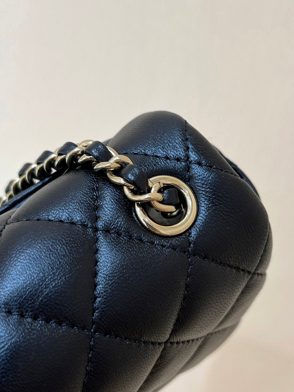 CC 24K MINI FLAP BAG 18CM BLACK LAMBSKIN SILVER HARDWARE