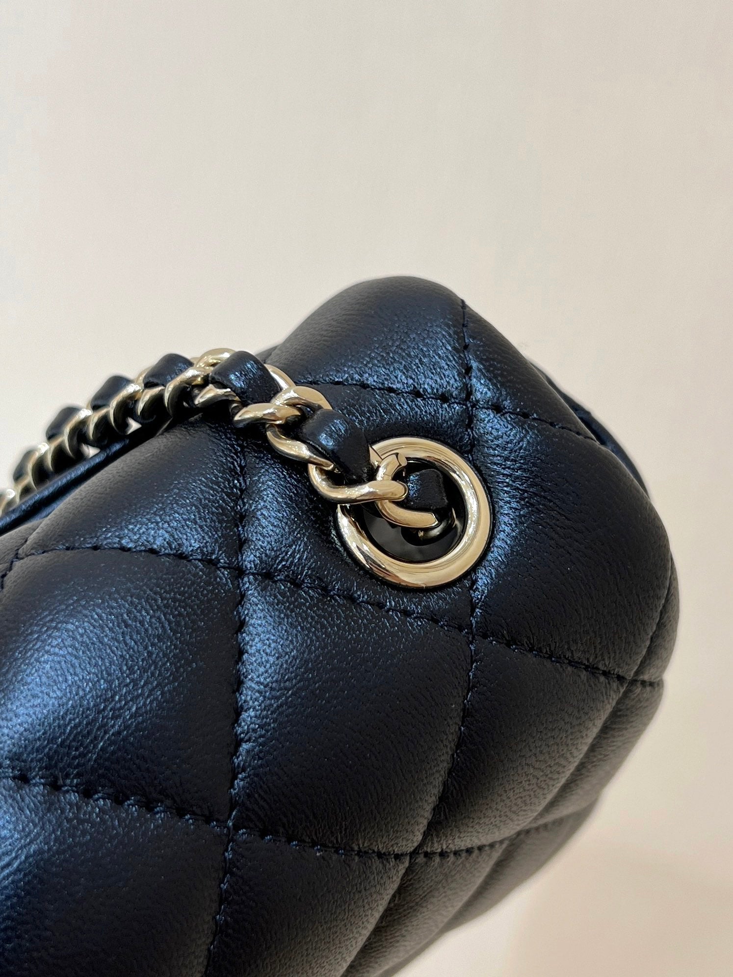 CC 24K MINI FLAP BAG 18CM BLACK LAMBSKIN SILVER HARDWARE