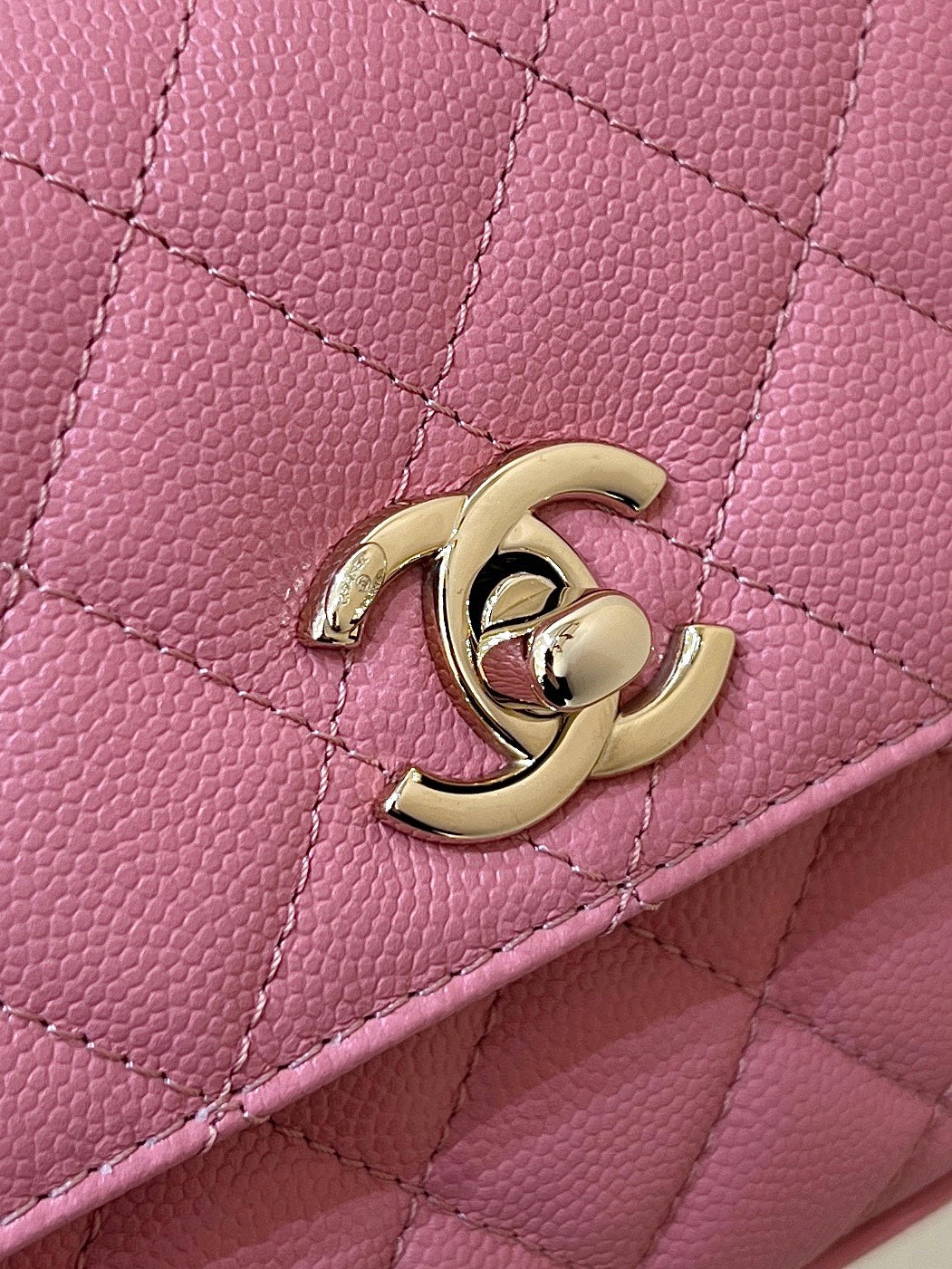CC 24K COCO HANLE NANO 18CM CUIR DE VEAU GRAINÉ ROSE QUINCAILLERIE DORÉ