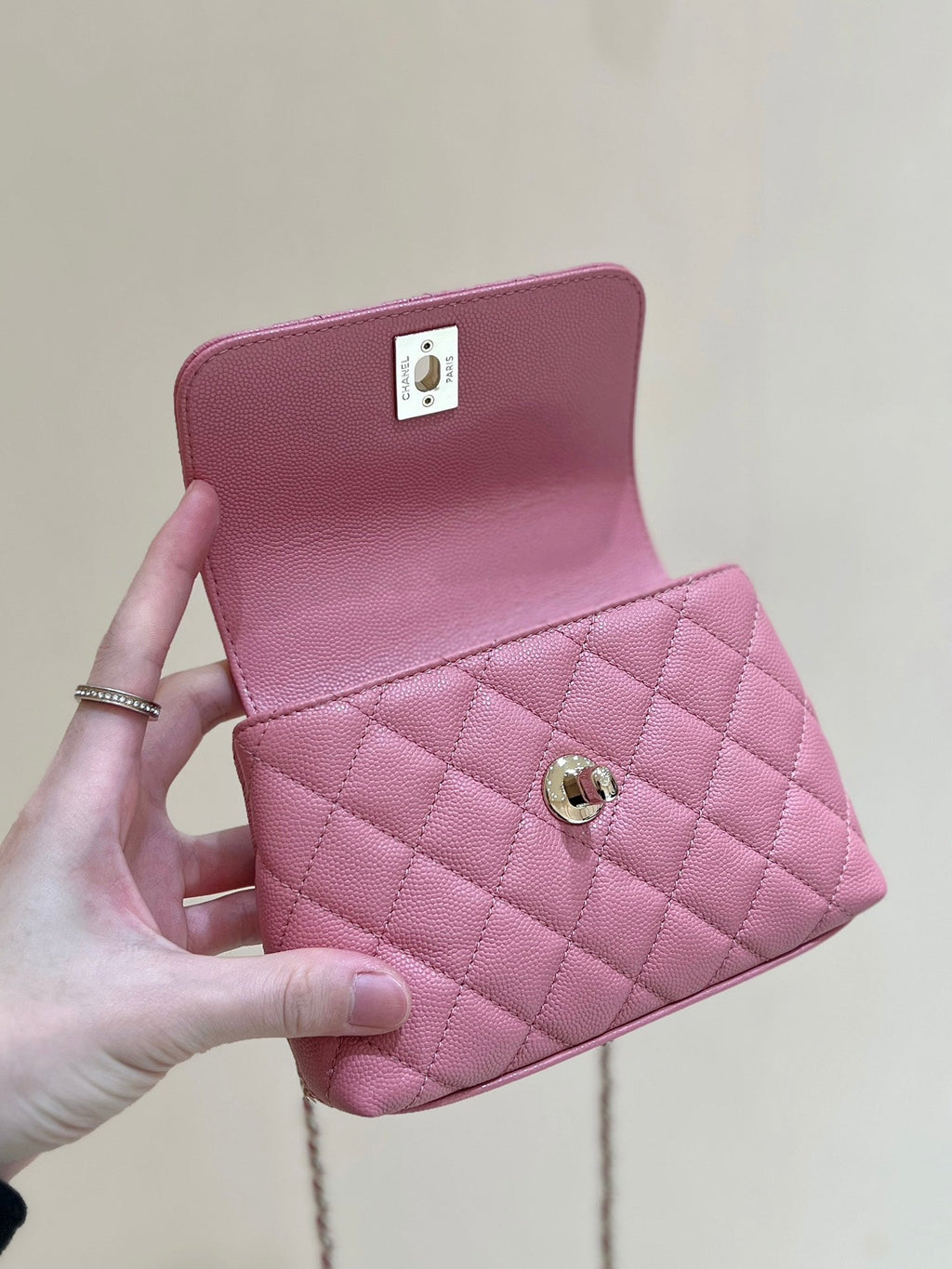 CC 24K COCO HANLE NANO 18CM CUIR DE VEAU GRAINÉ ROSE QUINCAILLERIE DORÉ