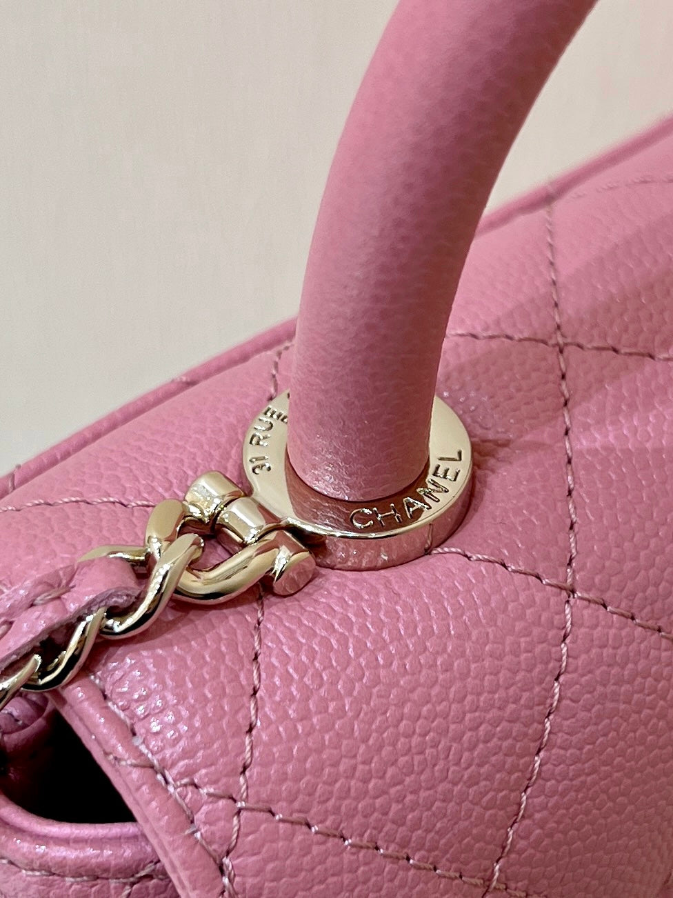 CC 24K COCO HANLE NANO 18CM CUIR DE VEAU GRAINÉ ROSE QUINCAILLERIE DORÉ