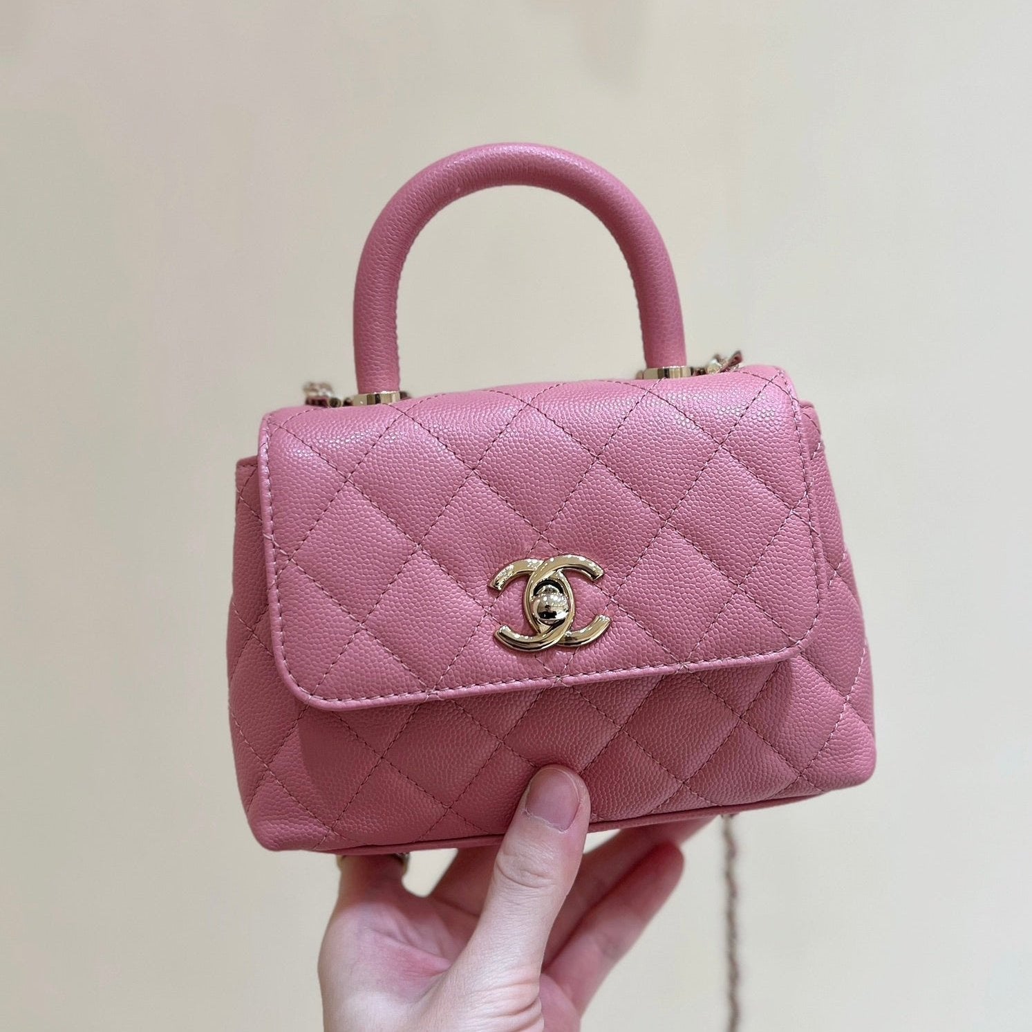CC 24K COCO HANLE NANO 18CM PINK GRAINED CALFSKIN GOLD HARDWARE