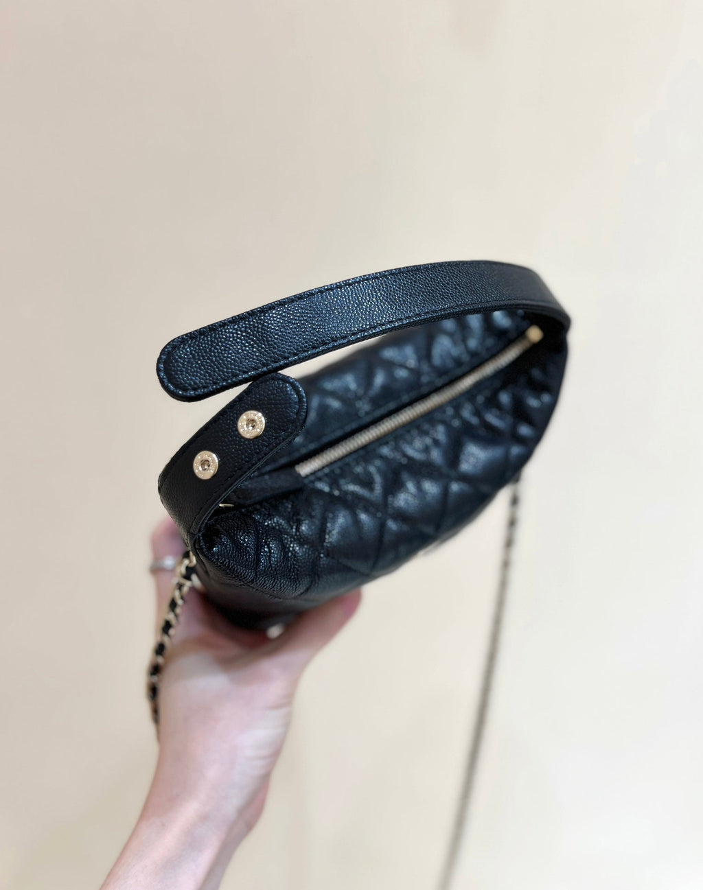 SAC HOBO 25C 19CM EN CUIR DE VEAU GRAINÉ NOIR
