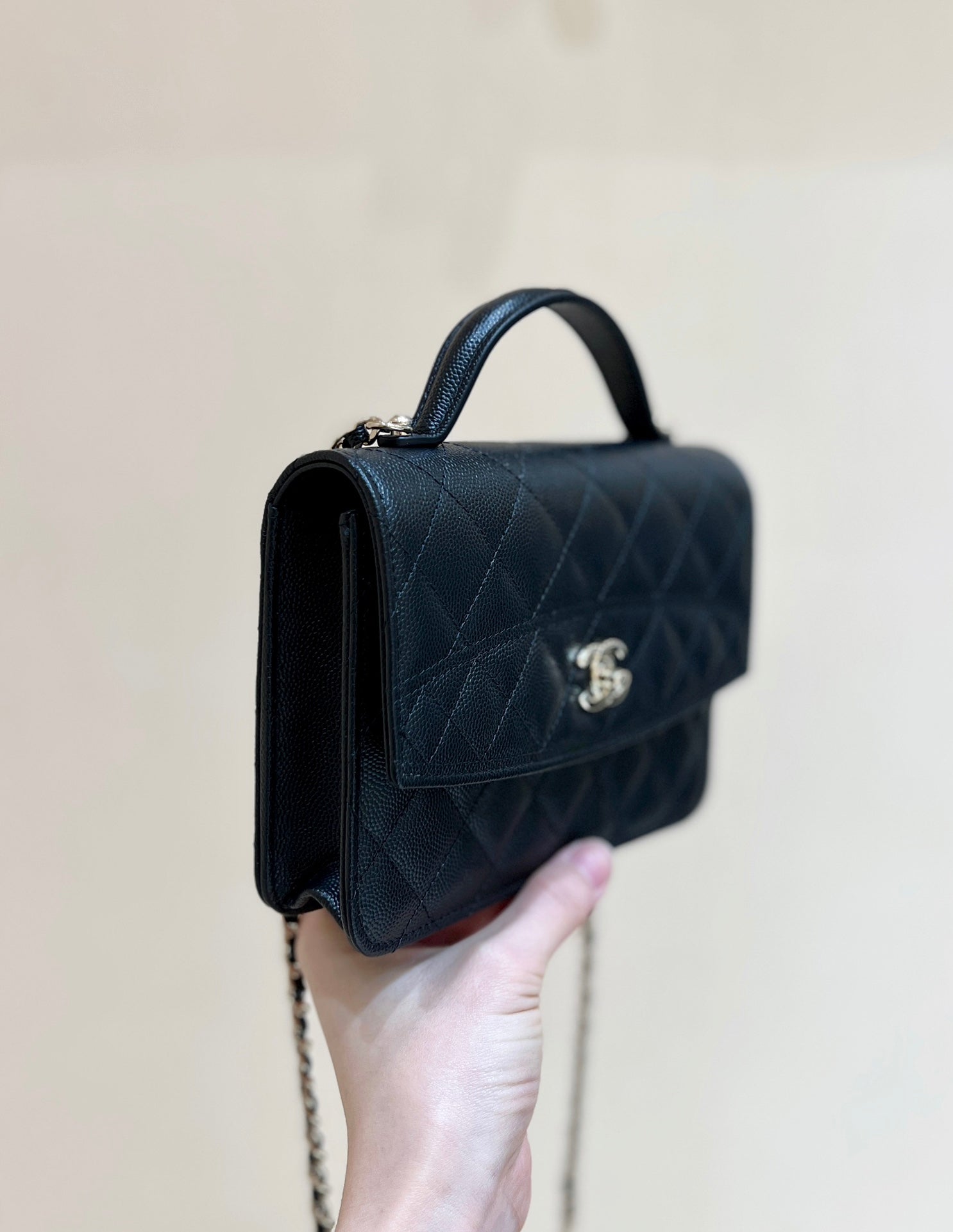 25C MINI WOC 18CM CUIR DE VEAU GRAINÉ NOIR QUINCAILLERIE DORÉ