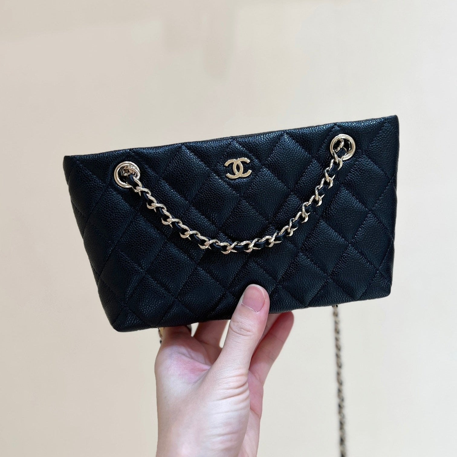 25C PETIT SAC CABAS 17CM EN CUIR DE VEAU GRAINÉ NOIR