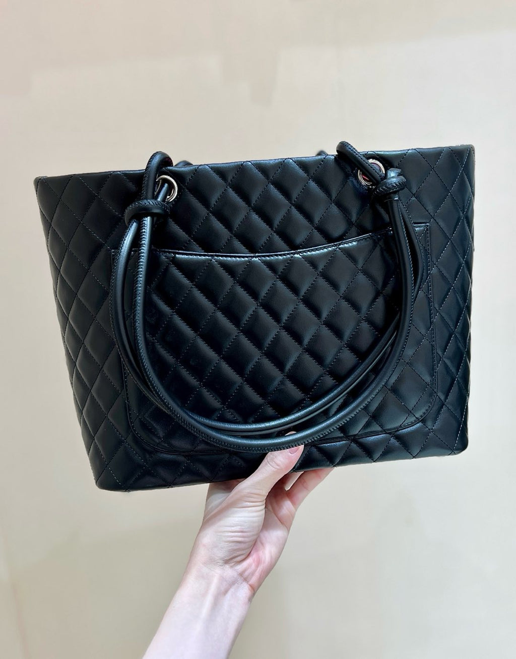 CC CAMBON TOTE 30CM BLACK QUILTED CALFSIN