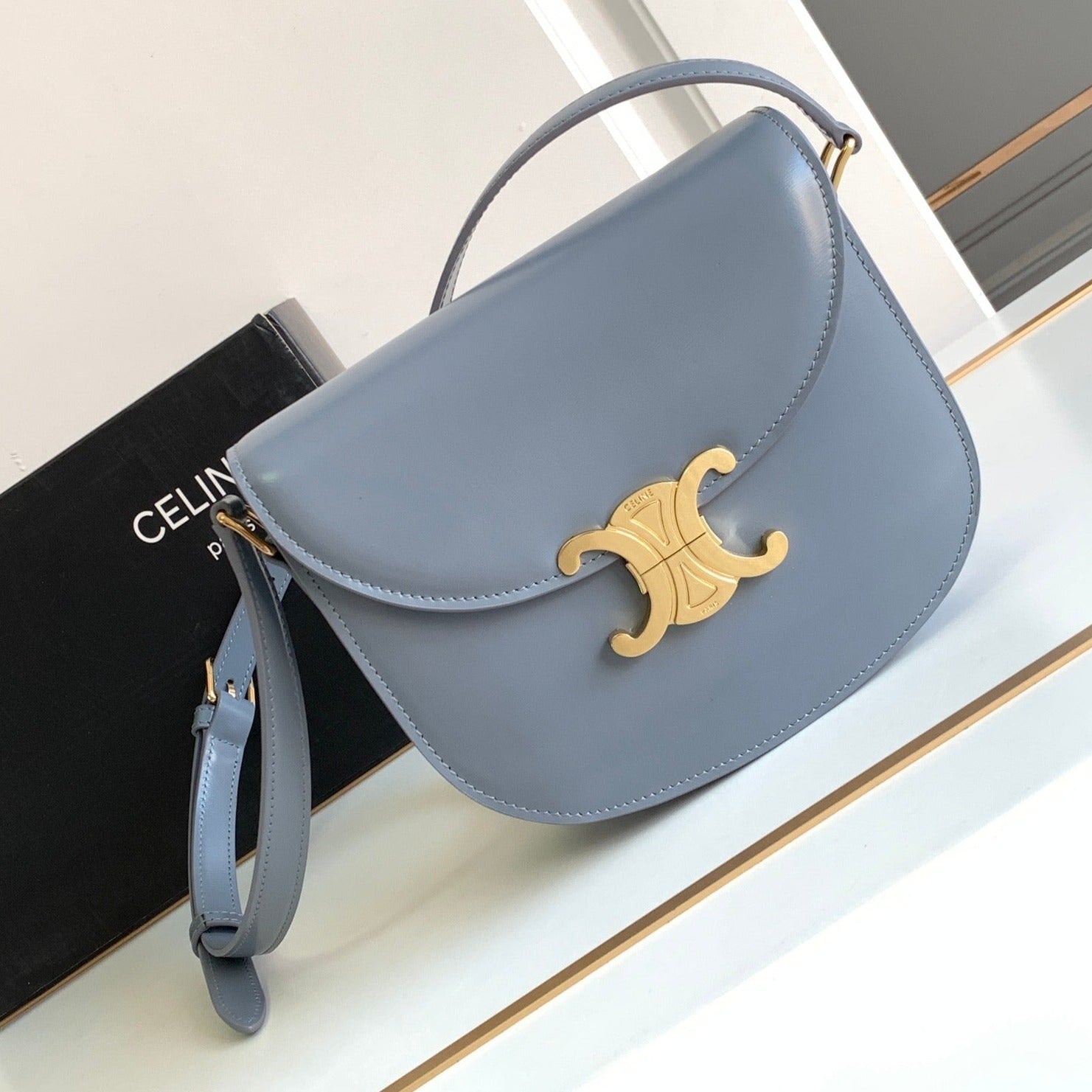 BESACE ADO TRIOMPHE 18,5 CUIR DE VEAU GRIS ACIER DORÉ