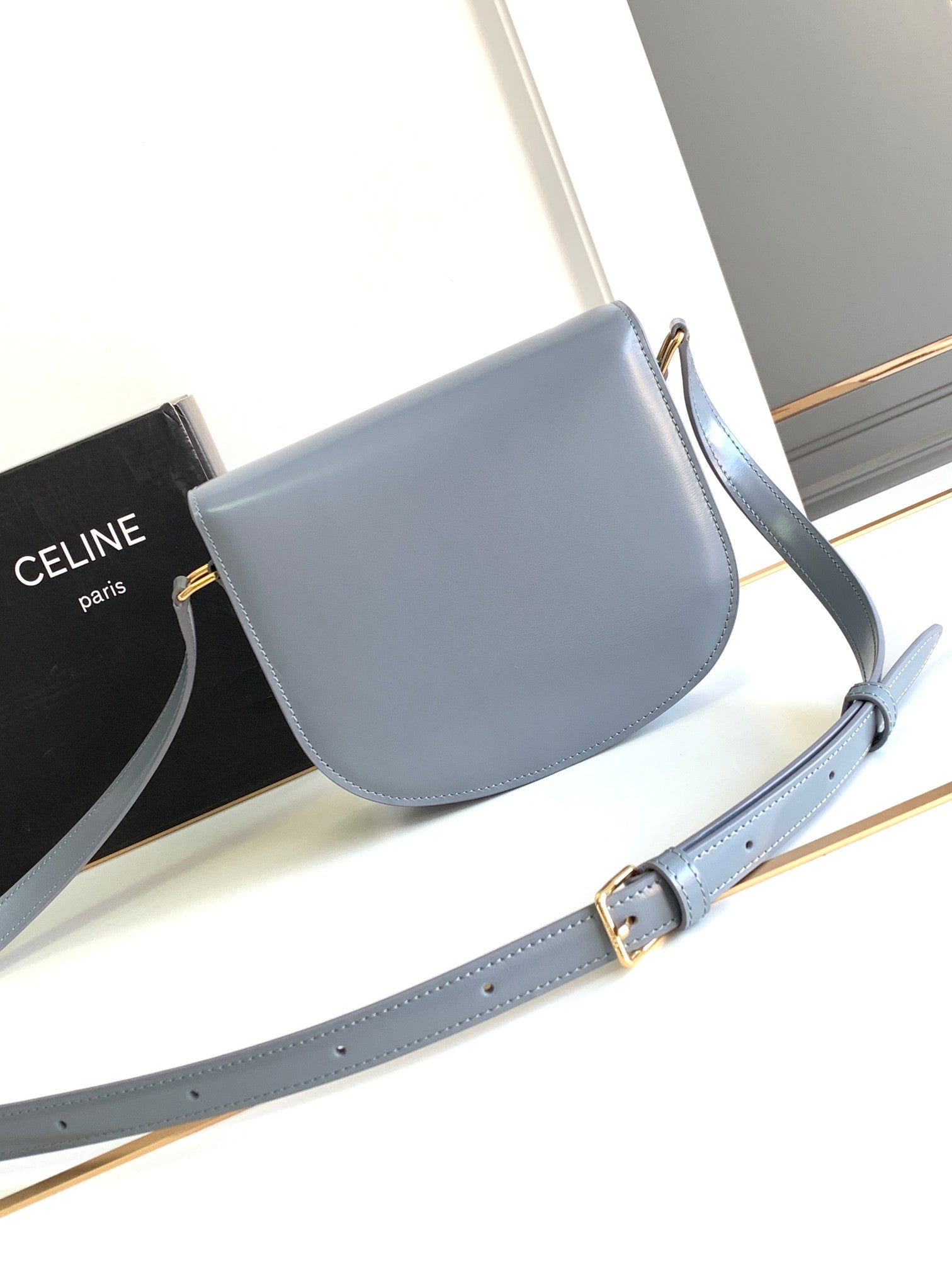 BESACE ADO TRIOMPHE 18,5 CUIR DE VEAU GRIS ACIER DORÉ