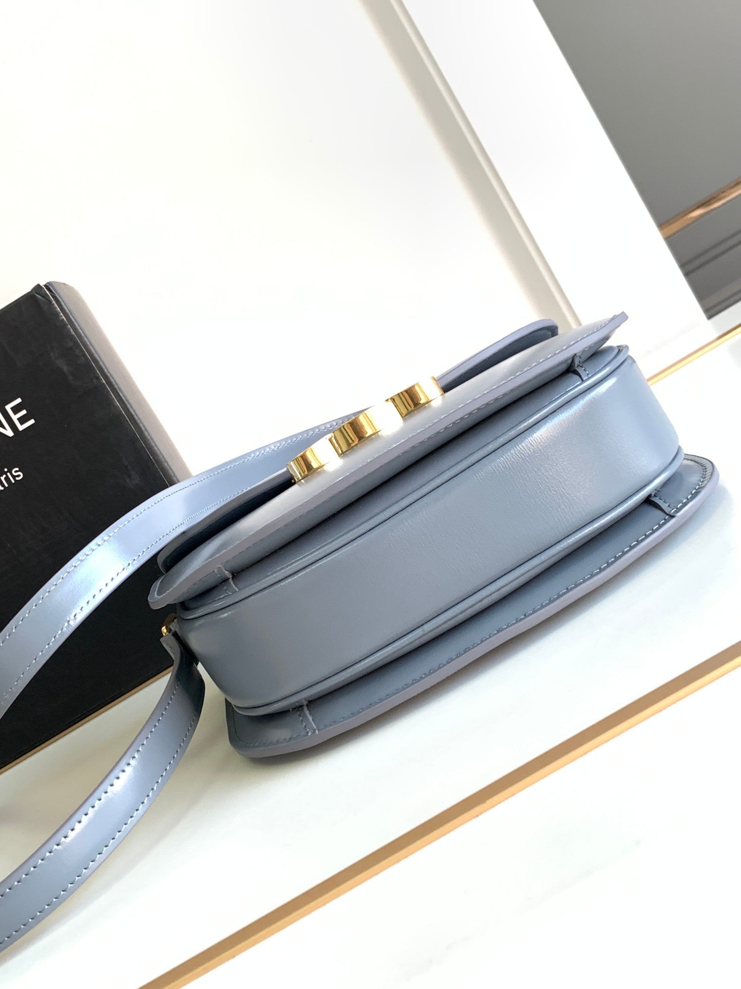 BESACE ADO TRIOMPHE 18,5 CUIR DE VEAU GRIS ACIER DORÉ