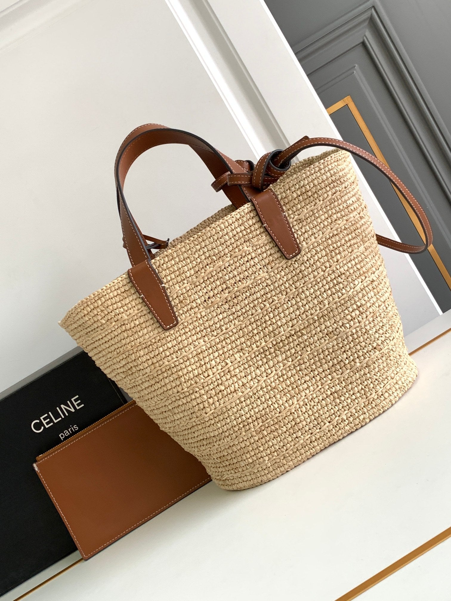 SAC CLASSIQUE ADO SOUPLE 21CM EN RAPHIA CUIR DE VEAU MARRON