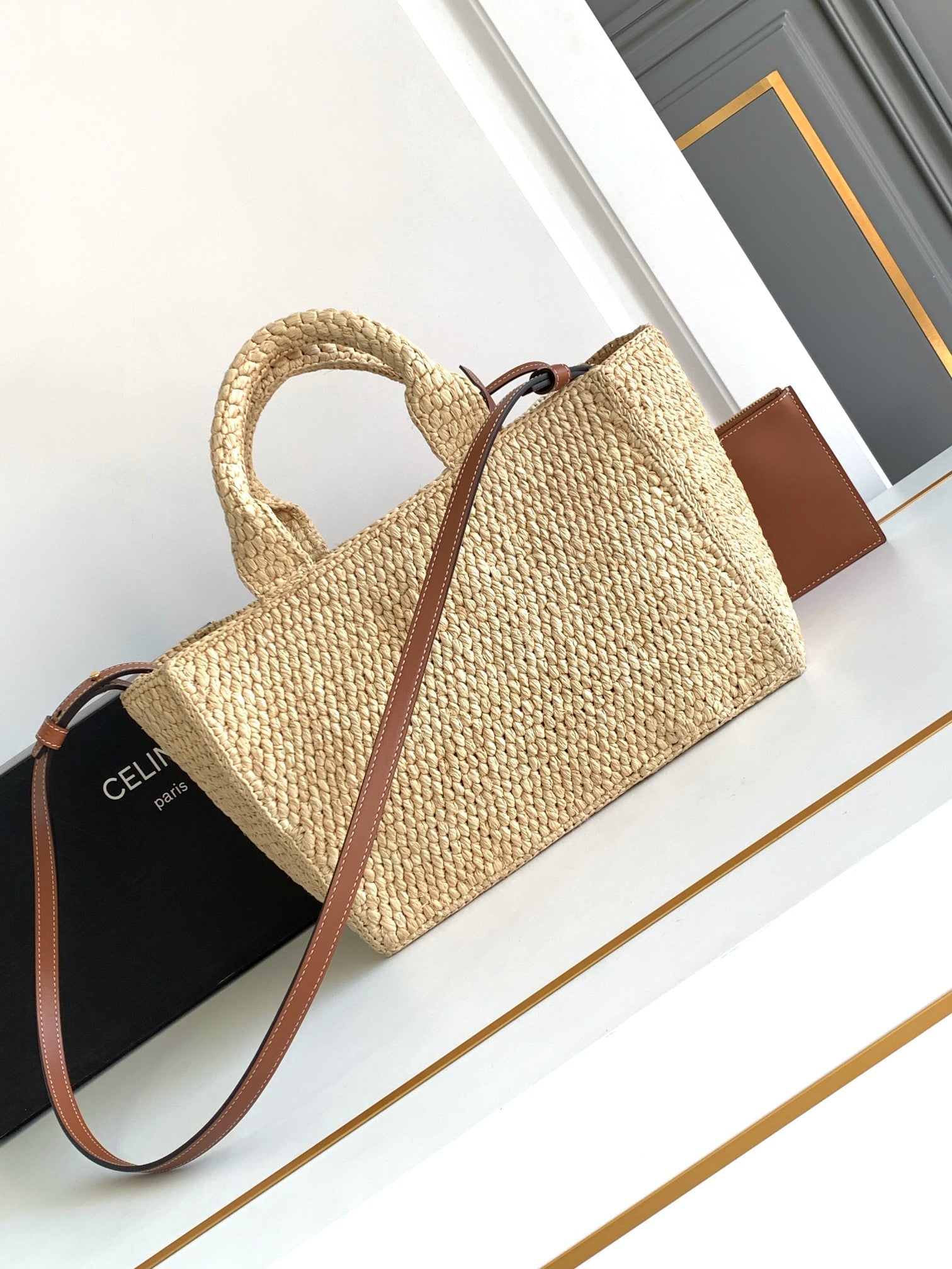 PETIT CABAS THAIS 27CM RAPHIA CUIR DE VEAU MARRON