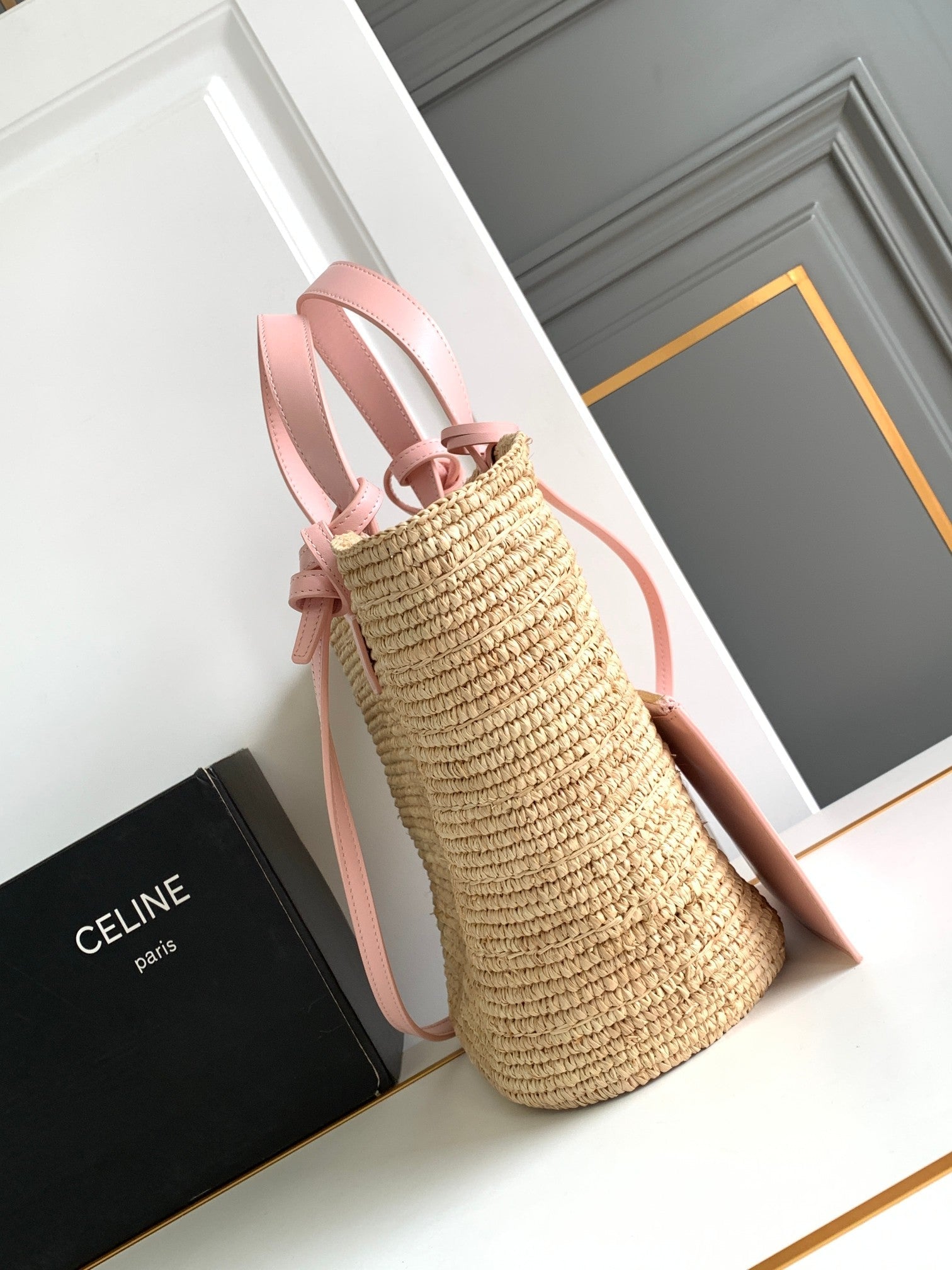 SAC CLASSIQUE ADO SOUPLE 21CM EN CUIR DE VEAU ROSE RAPHIA