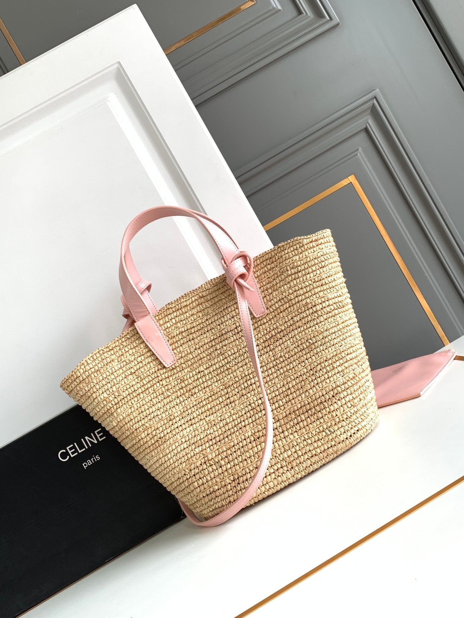 SAC CLASSIQUE ADO SOUPLE 21CM EN CUIR DE VEAU ROSE RAPHIA