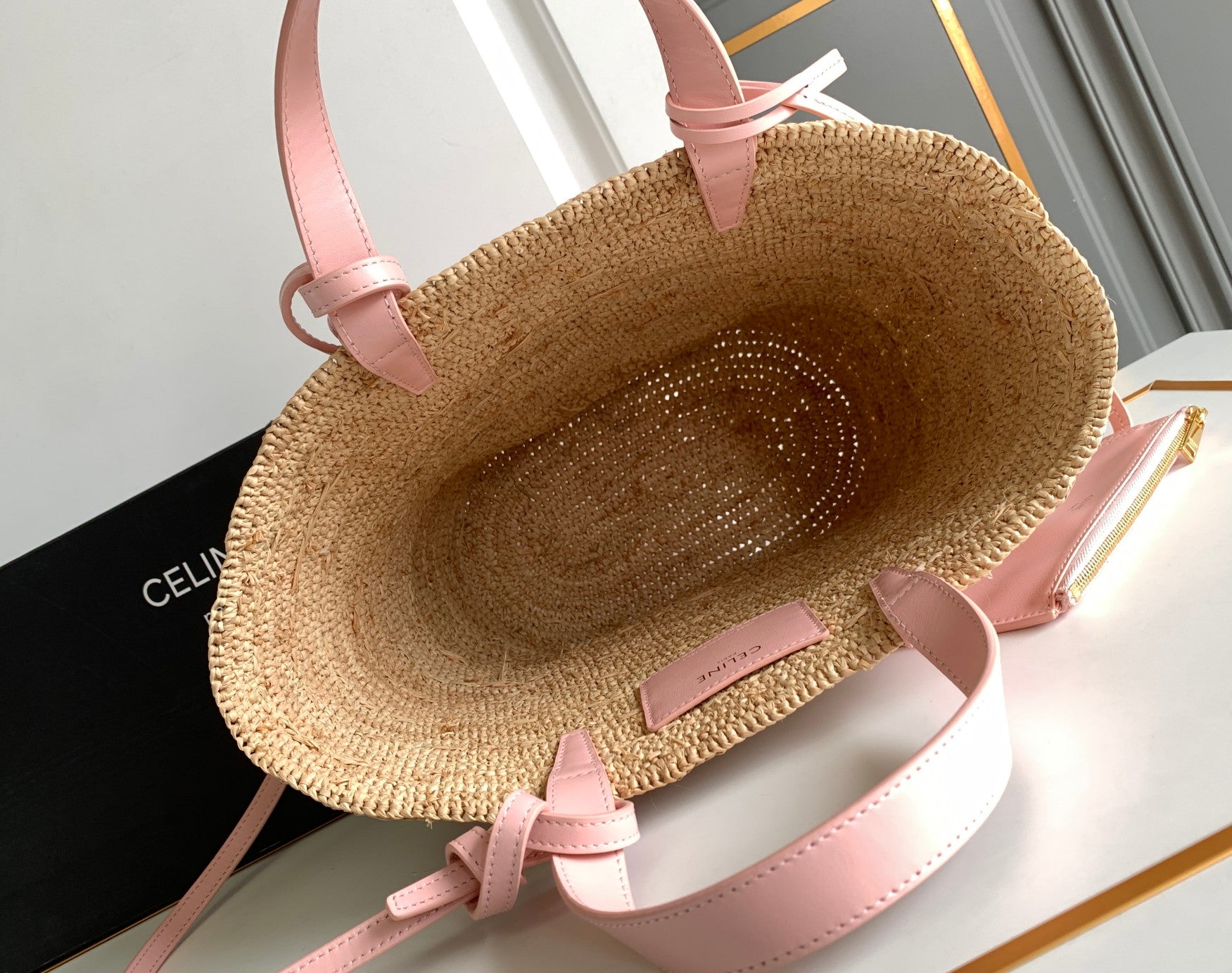 SAC CLASSIQUE ADO SOUPLE 21CM EN CUIR DE VEAU ROSE RAPHIA