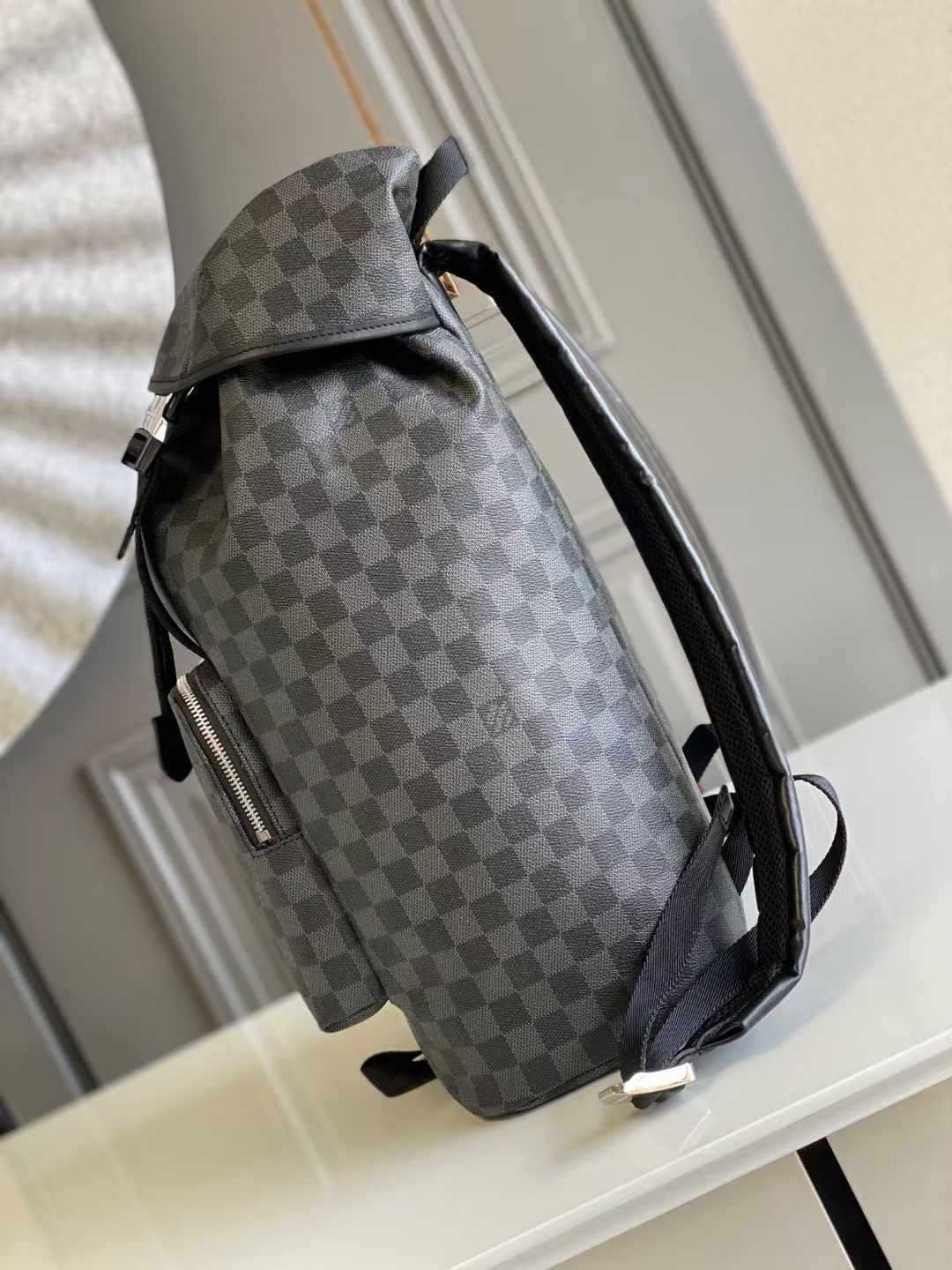 SAC À DOS 44 EN TOILE DAMIER GRAPHITE GUN METAL