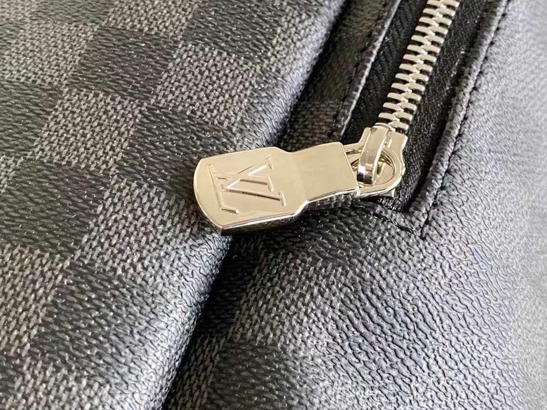 SAC À DOS 44 EN TOILE DAMIER GRAPHITE GUN METAL