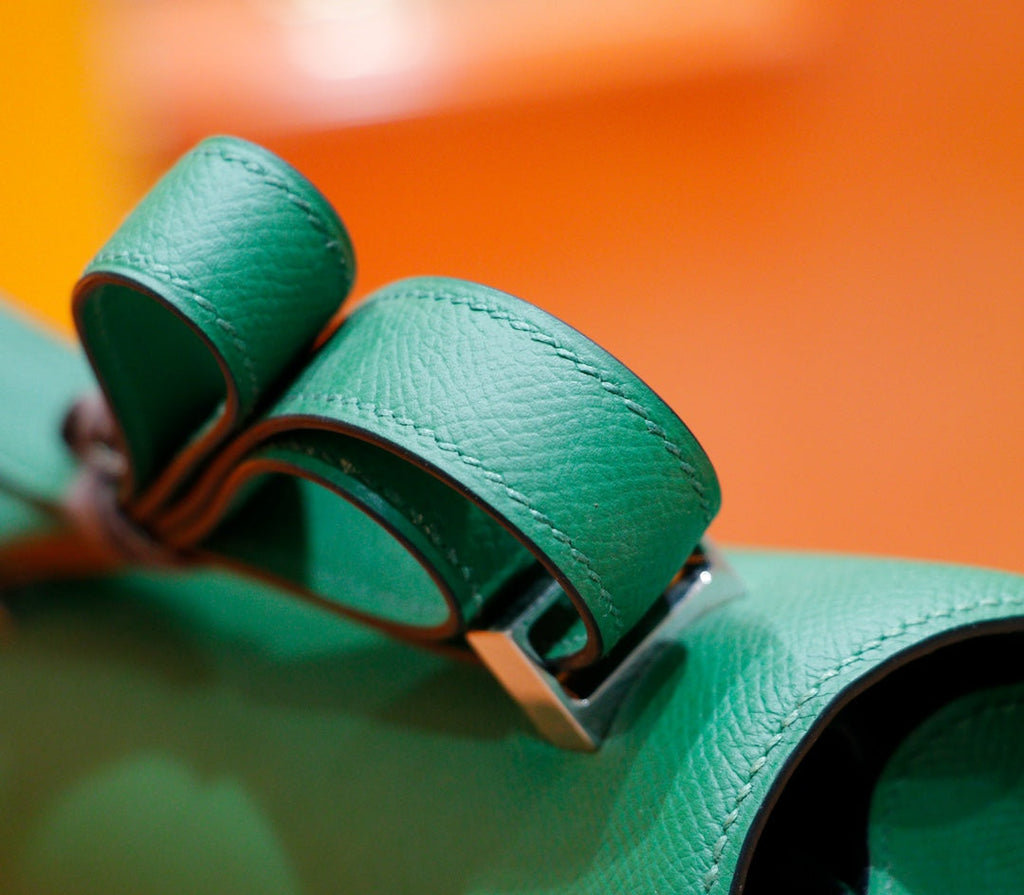 CONSTANCE 24 CUIR EPSOM VERT FONCÉ QUINCAILLERIE ARGENTÉE