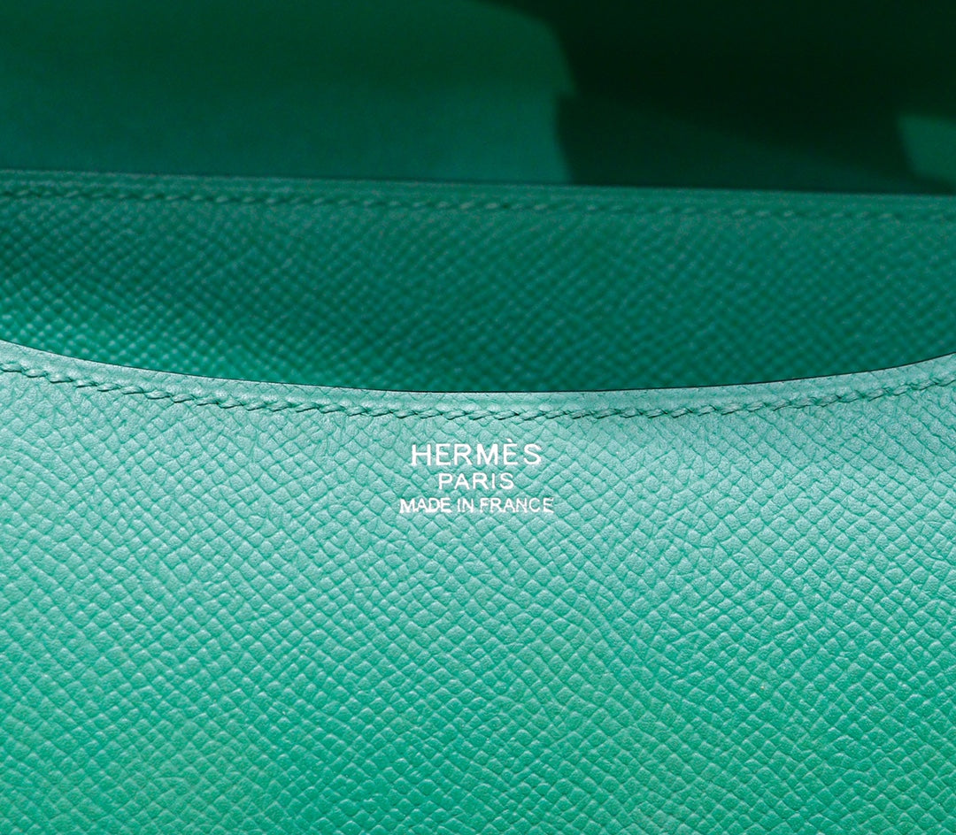 CONSTANCE 24 CUIR EPSOM VERT FONCÉ QUINCAILLERIE ARGENTÉE