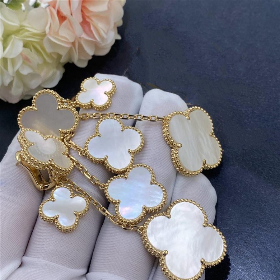 BOUCLES D'OREILLES TRÈFLE NACRE BLANCHE 4 MOTIFS OR