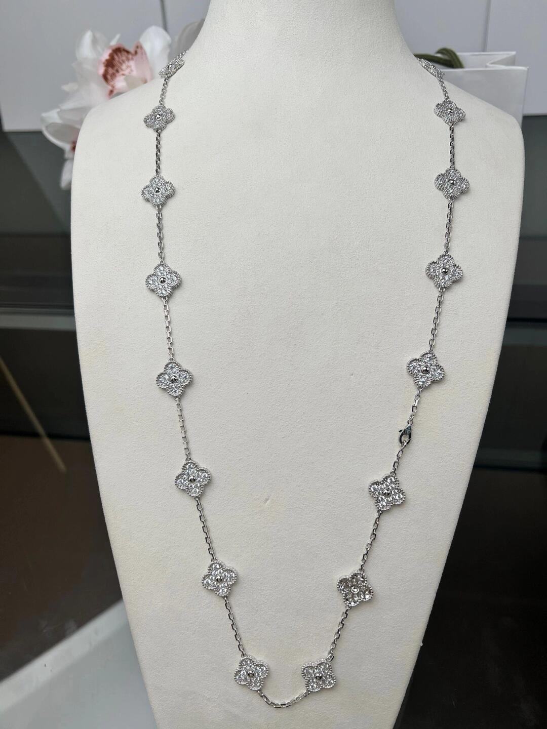 CLOVER 20 MOTIFS DIAMOND SILVER