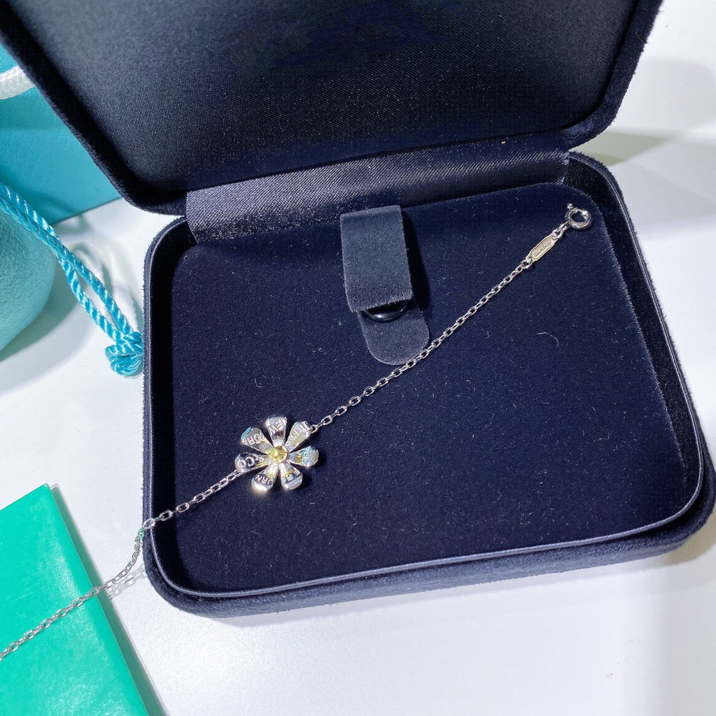 BRACELET FLEUR RETOUR À TIF