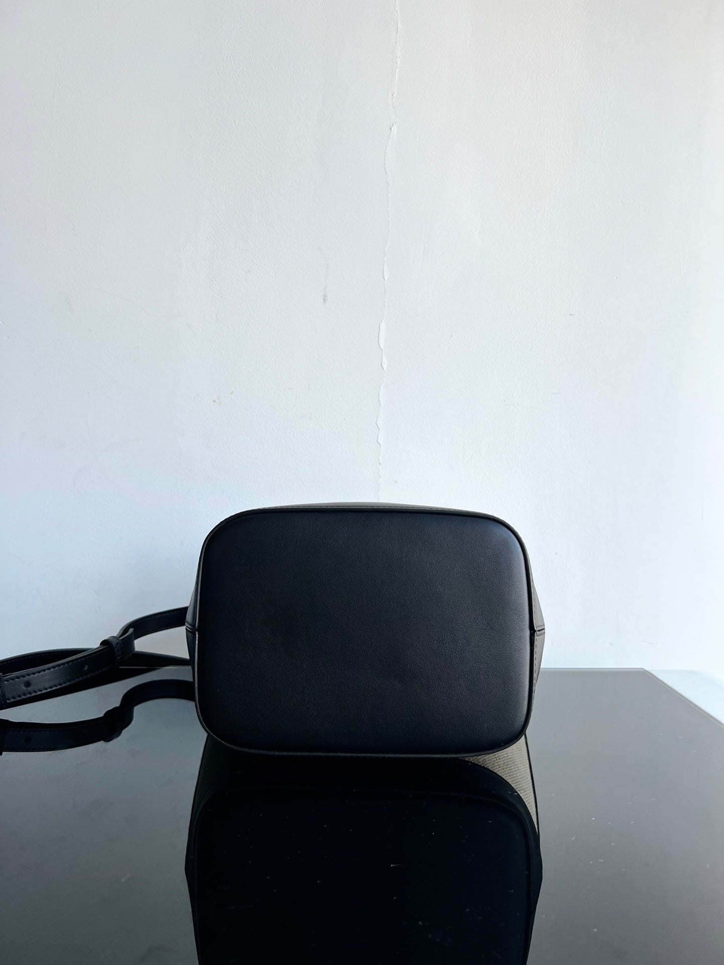 PETIT SEAU CUIR TRIOMPHE 24CM EN TEXTILE RAYÉ ET CUIR DE VEAU NOIR