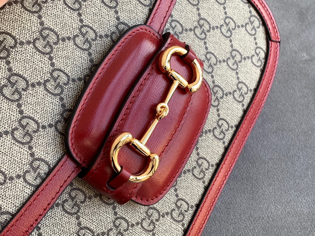 SAC À MORS GG 1955 25 CM CUIR ROUGE TOILE BEIGE QUINCAILLERIE DORÉ