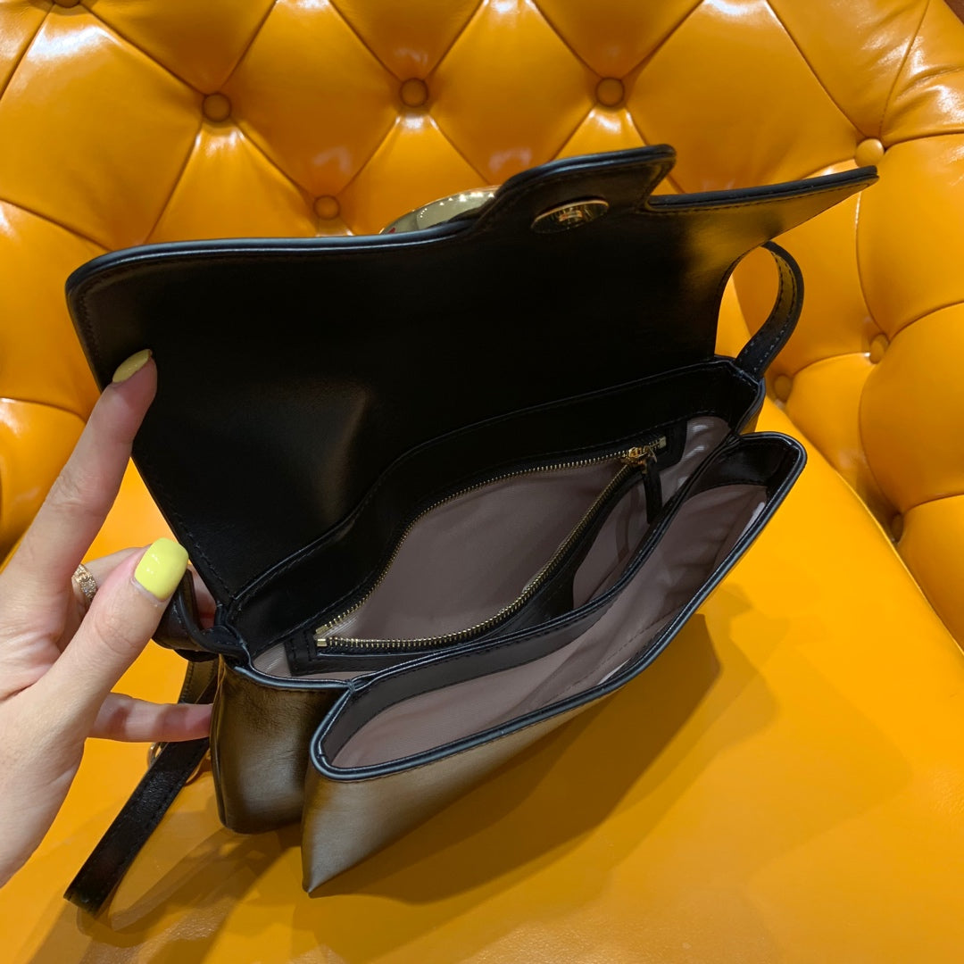 SAC GG ARLI 25 CM EN CUIR DE VEAU NOIR QUINCAILLERIE DORÉ