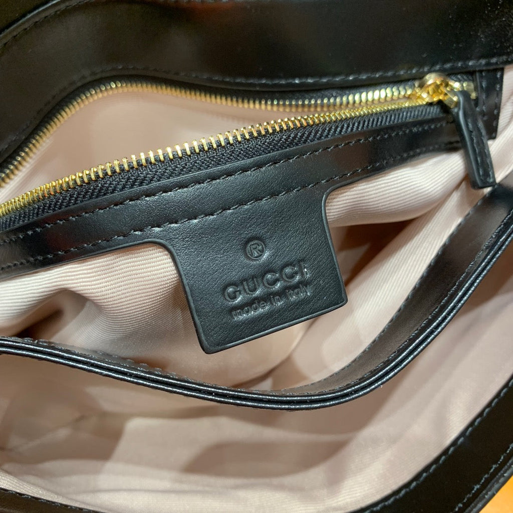 SAC GG ARLI 25 CM EN CUIR DE VEAU NOIR QUINCAILLERIE DORÉ