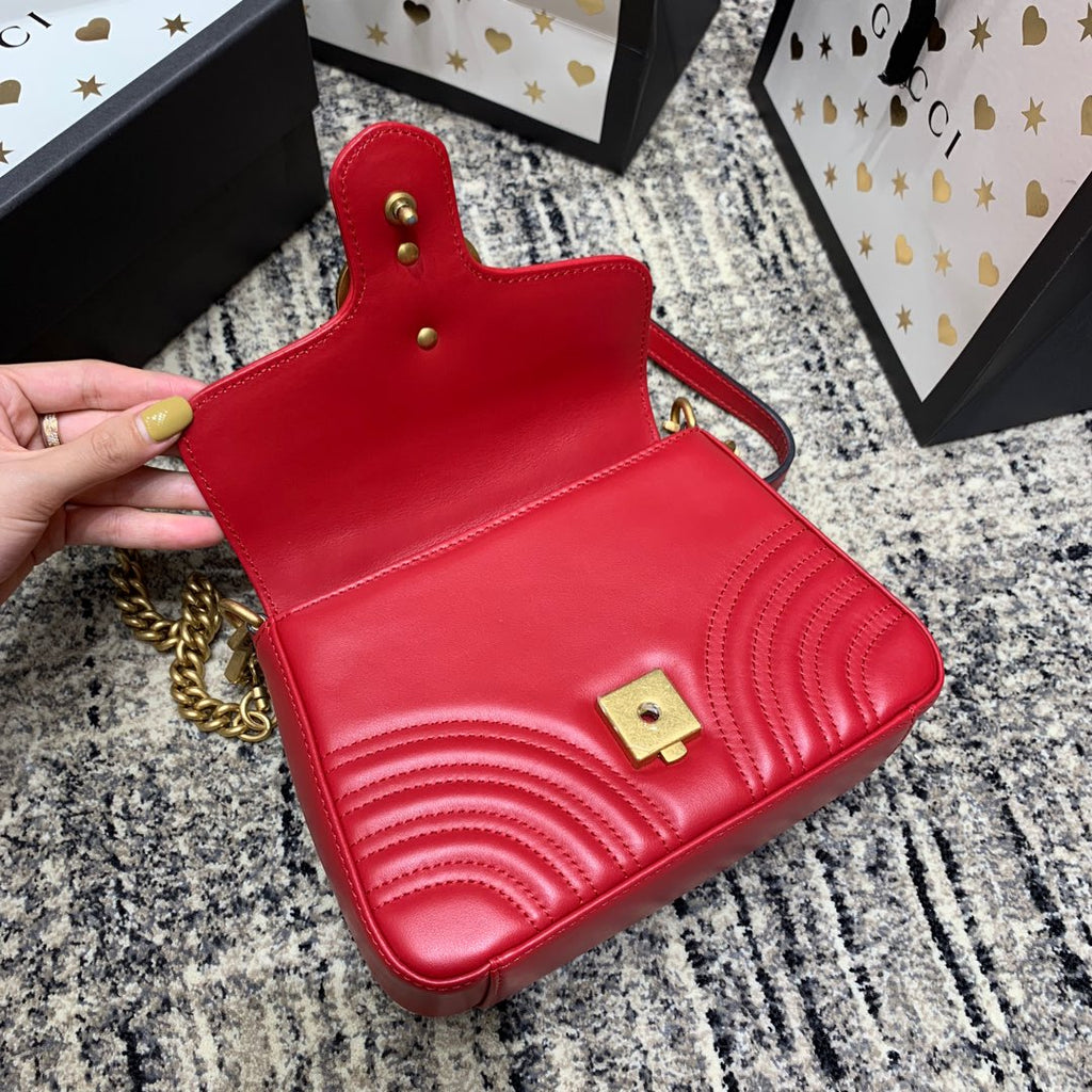 MINI-HAUT GG MARMONT 21 CM EN CUIR DE VEAU ROUGE AVEC QUINCAILLERIE DORÉ