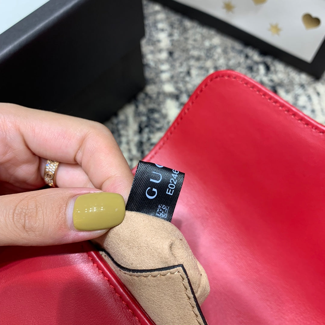 MINI-HAUT GG MARMONT 21 CM EN CUIR DE VEAU ROUGE AVEC QUINCAILLERIE DORÉ