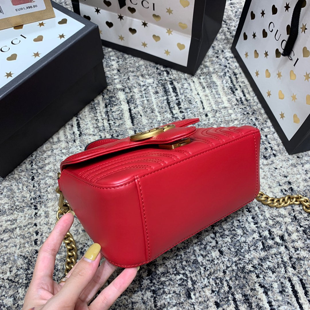 MINI-HAUT GG MARMONT 21 CM EN CUIR DE VEAU ROUGE AVEC QUINCAILLERIE DORÉ