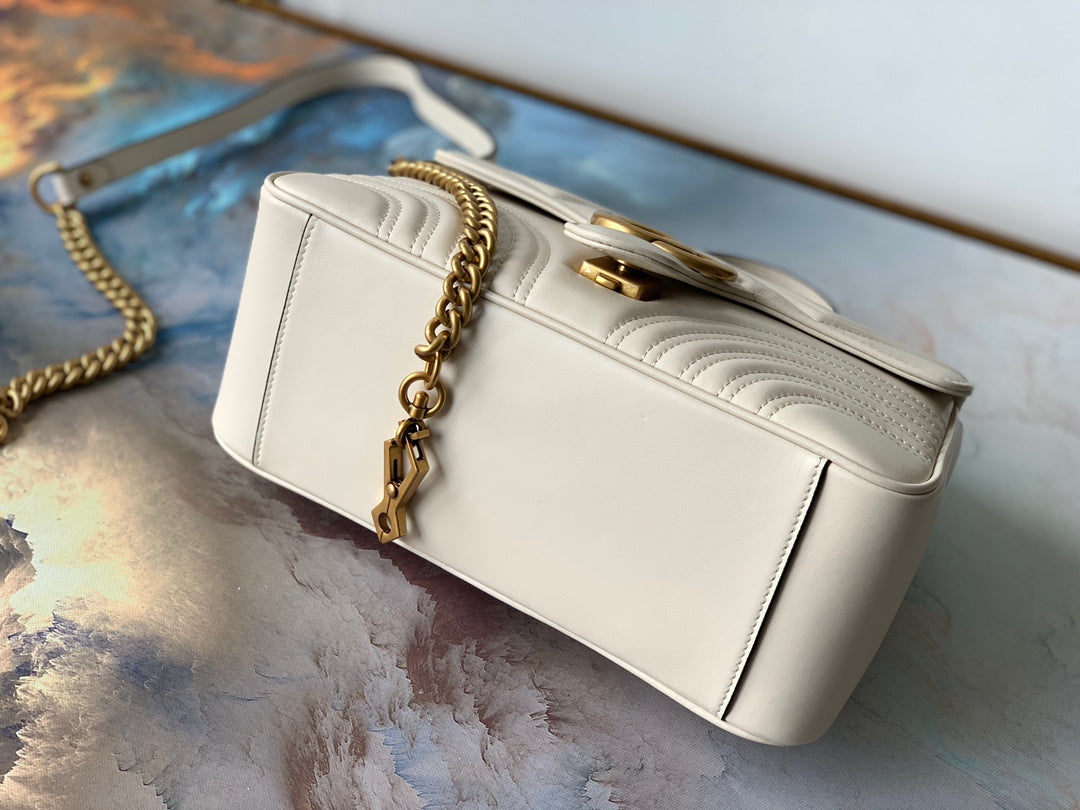 GG MARMONT 26,5 CM EN CUIR DE VEAU BLANC AVEC QUINCAILLERIE DORÉ