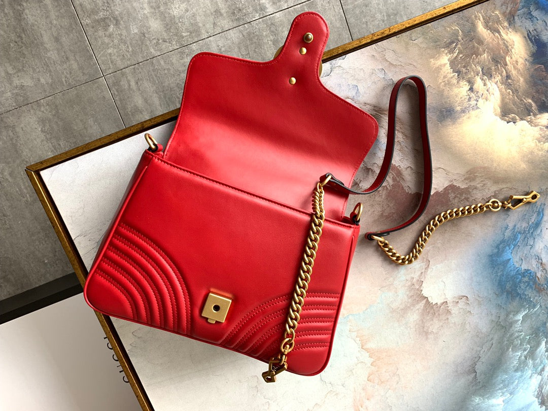 GG MARMONT 26,5 CM CUIR DE VEAU ROUGE QUINCAILLERIE DORÉ