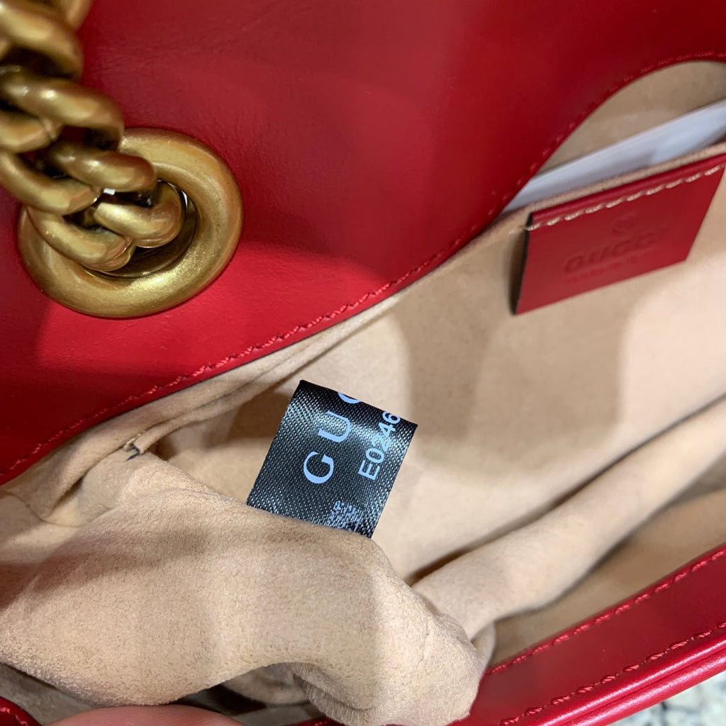 GG MARMONT 22CM CUIR DE VEAU ROUGE QUINCAILLERIE DORÉ