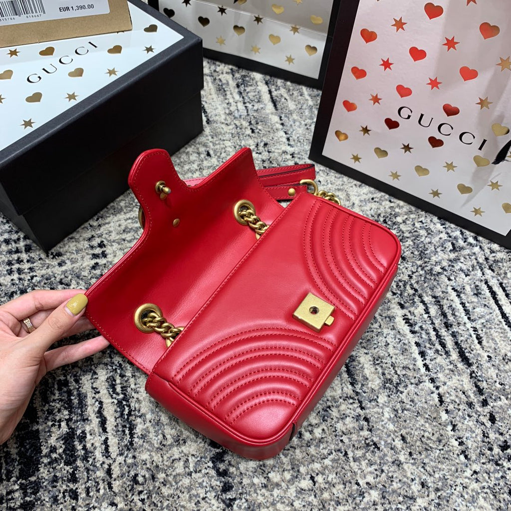 GG MARMONT 22CM CUIR DE VEAU ROUGE QUINCAILLERIE DORÉ