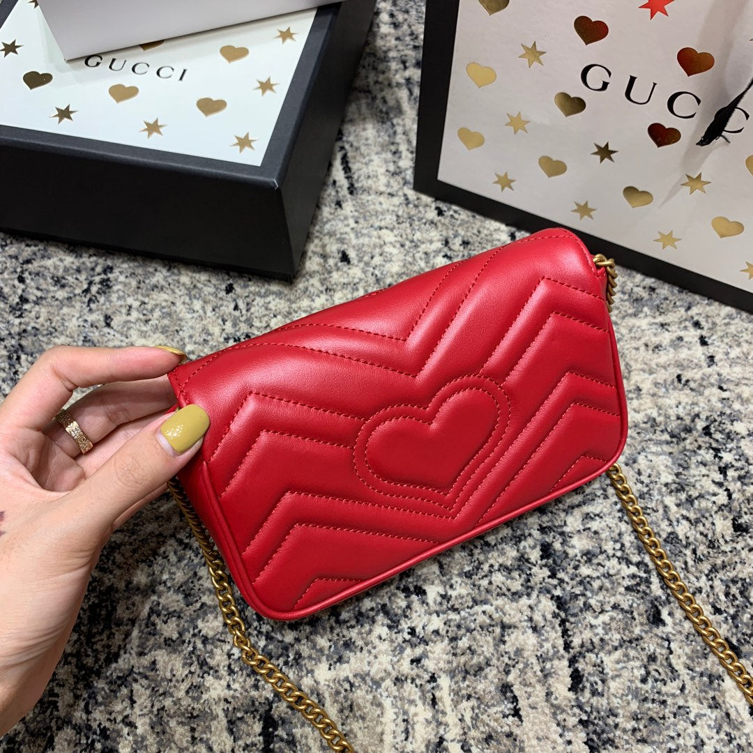 GG MARMONT MINI 16,5 CM EN CUIR DE VEAU ROUGE AVEC QUINCAILLERIE DORÉ